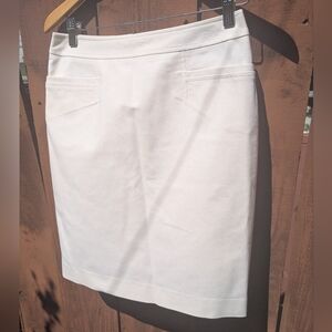 Halogen Classic slightly off-white Pencil miniskirt, size 4